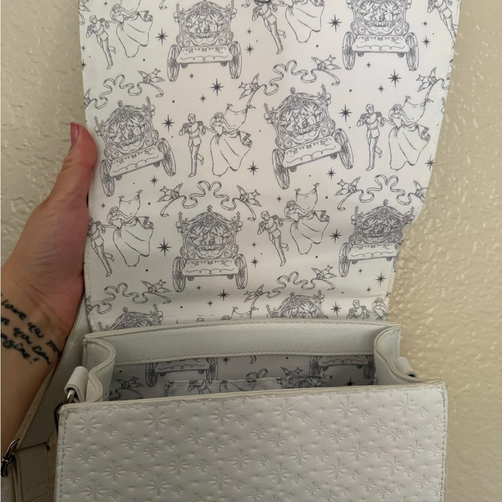 Disney Cinderella Loungefly Purse - Picture 7 of 7
